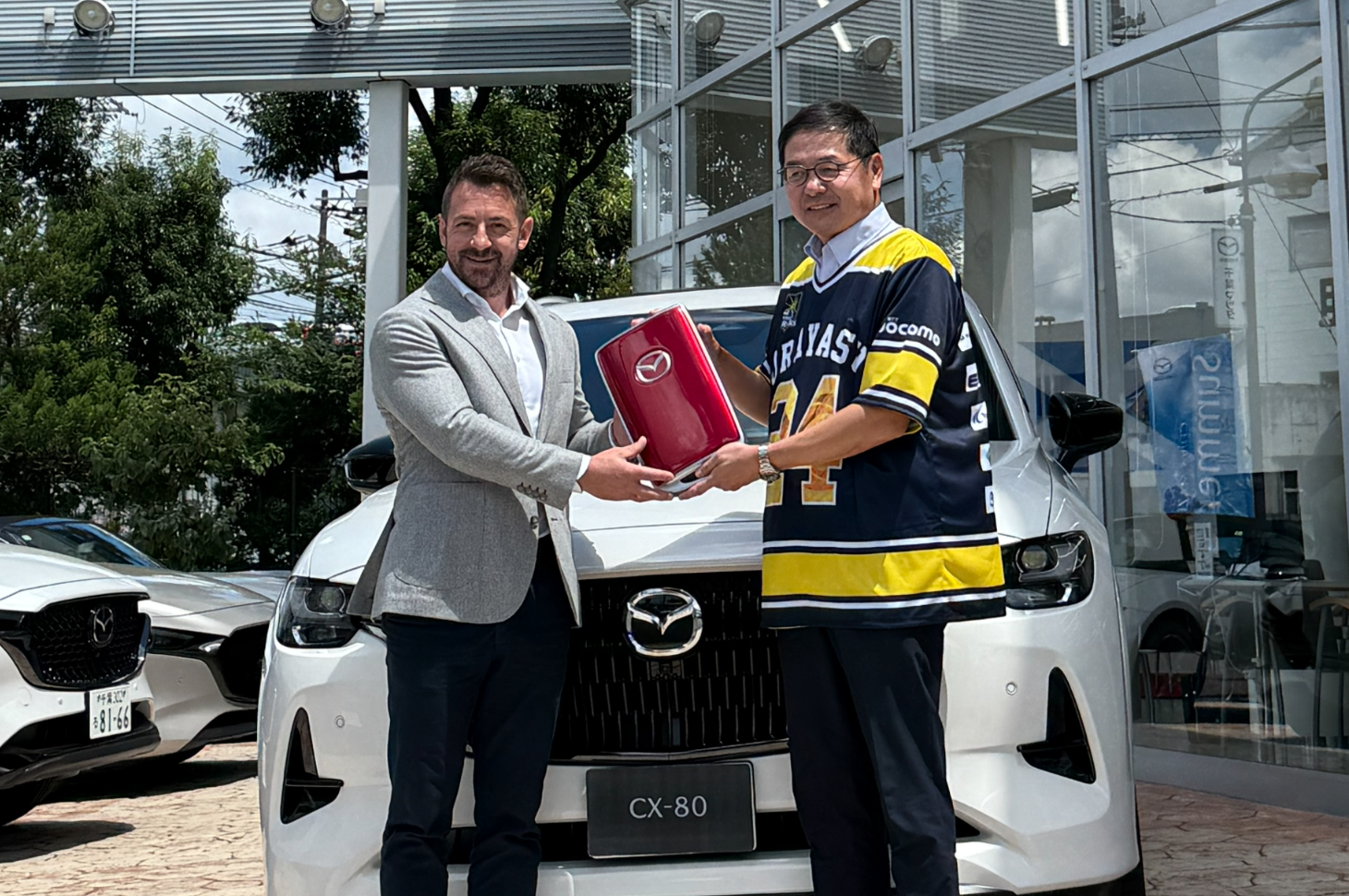 グレイグ・レイドローコーチ|千葉マツダ様よりMAZDA CX-80をご提供いただきました
